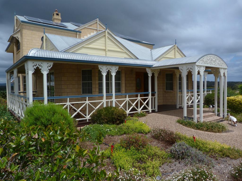 Grovely House Bed and Breakfast Stanthorpe Eksteriør billede