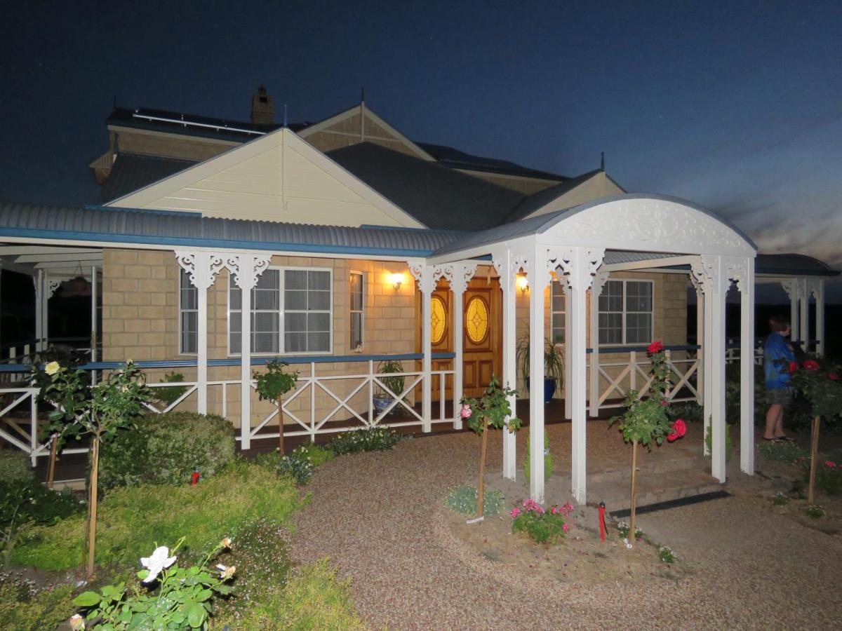 Grovely House Bed and Breakfast Stanthorpe Eksteriør billede